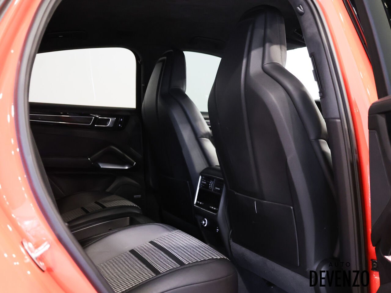 2020 Porsche Cayenne Orange Saint-Eustache - photo #8