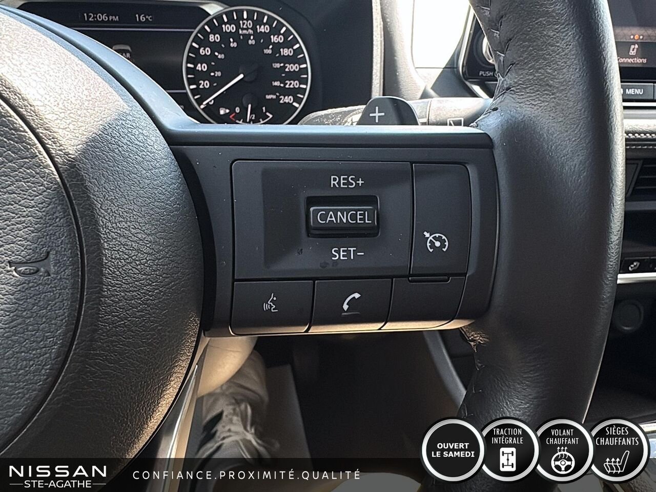 2024 Nissan Rogue White Ste-Agathe des Monts - photo #16