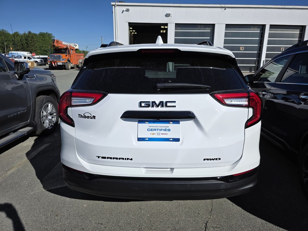 GMC Terrain SLE 2023 Blanc Rouyn-Noranda - photo #3