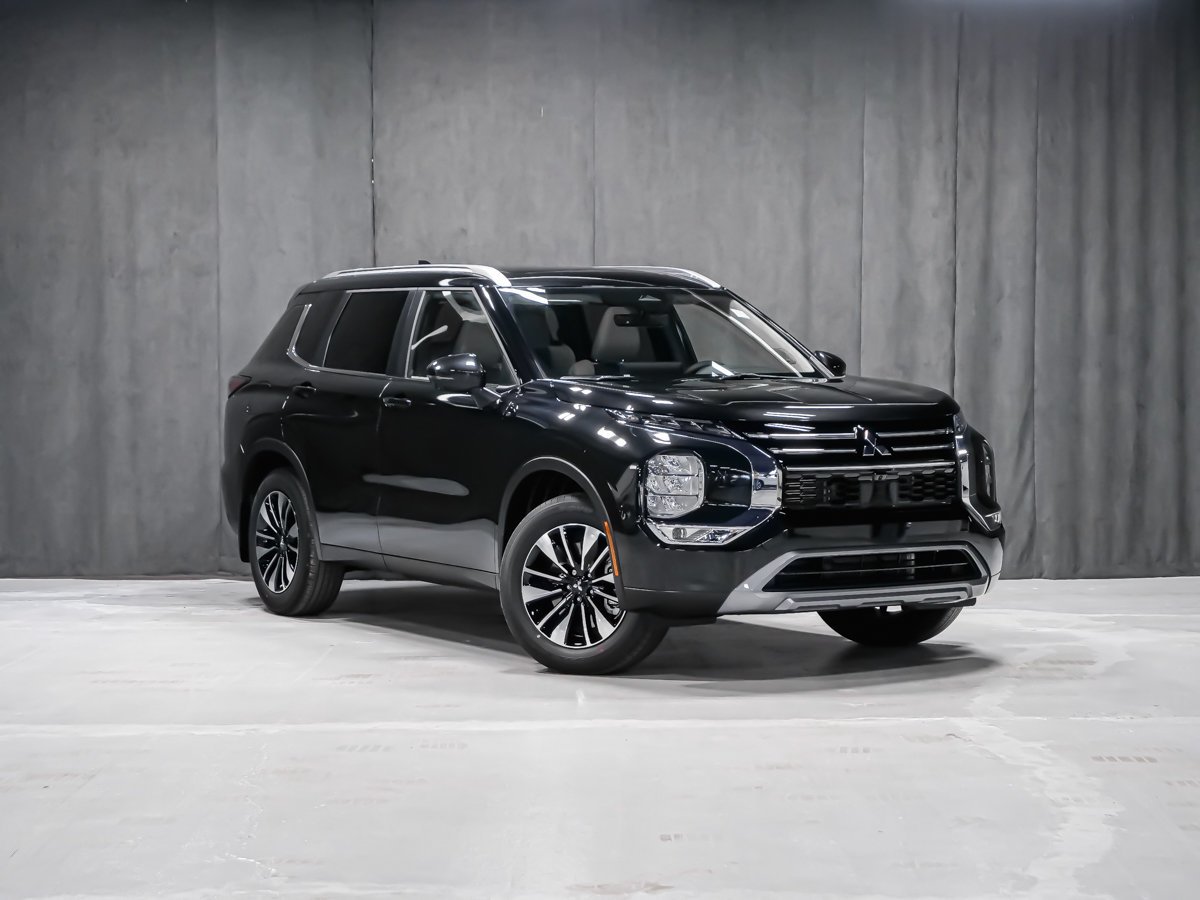 Mitsubishi Outlander LE 2026 Diamant noir Montréal - photo #1