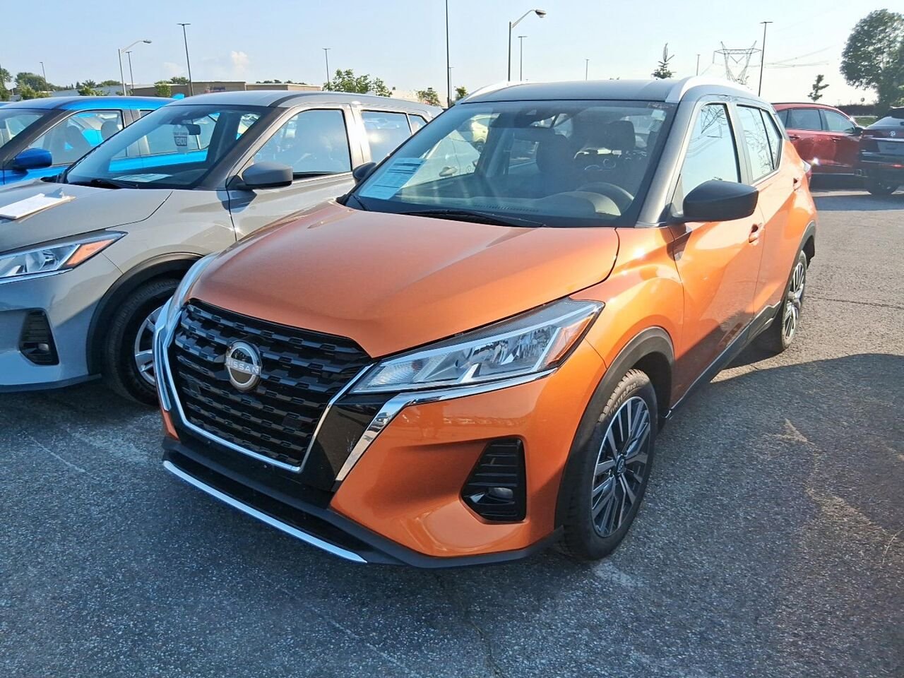 2024 Nissan Kicks SV Orange Québec - photo #0