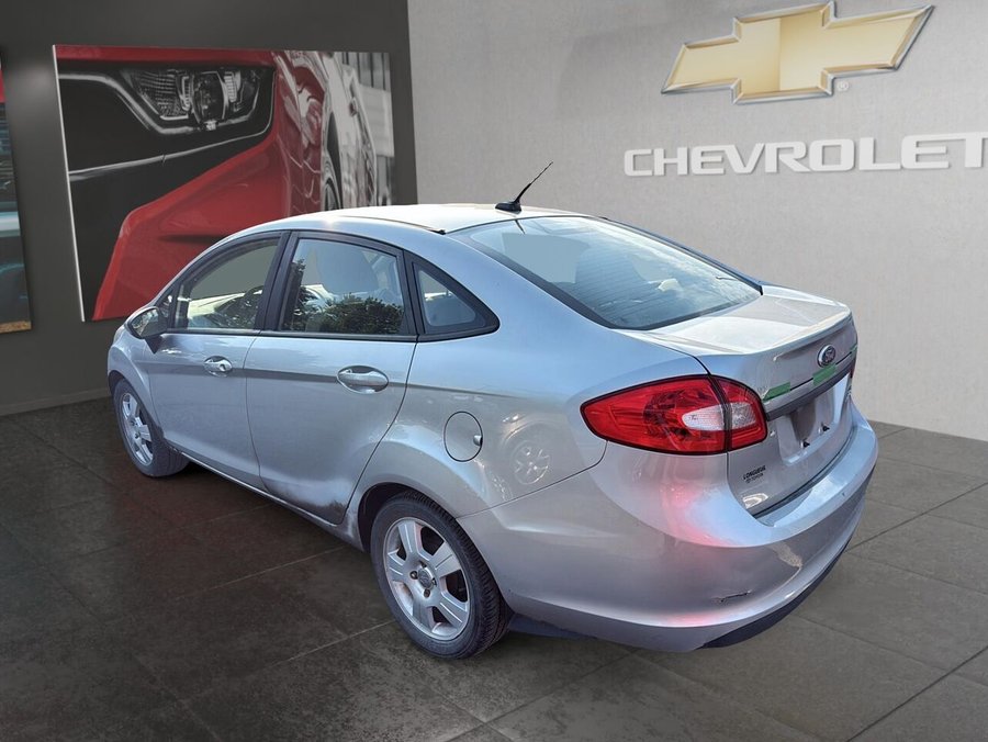 2011 Ford FIESTA 2011 Grey