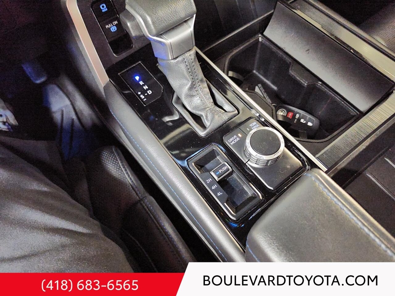 Toyota Tundra 531782-43 | PLATINUM CREWMAX, 4X4 2024 Gris magnétique métallisé Québec - photo #22