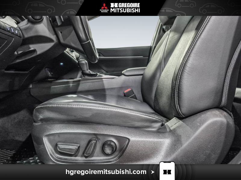 2021 Toyota Camry White Laval - photo #13
