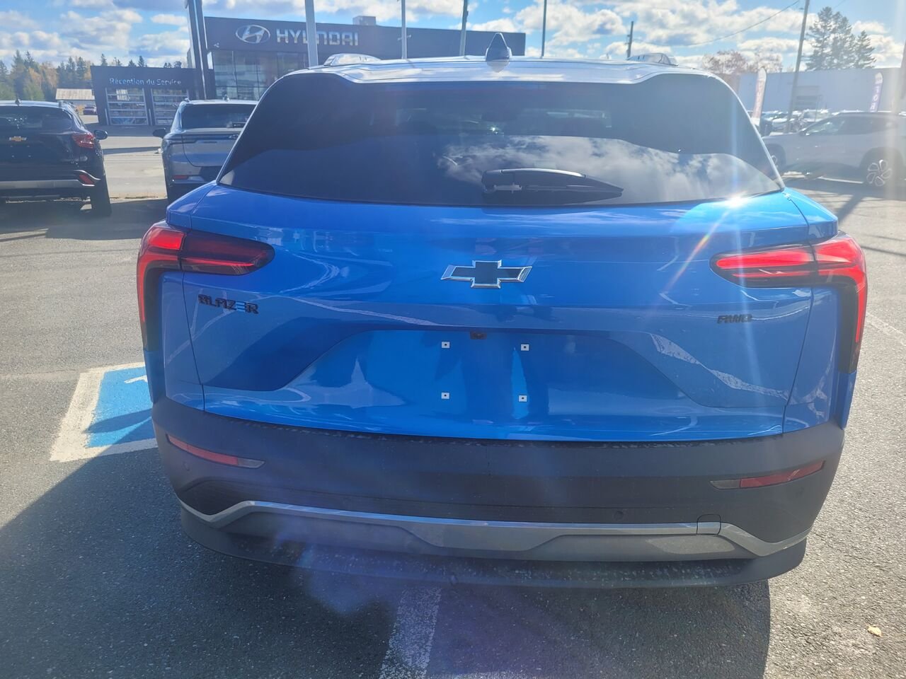 Chevrolet Blazer EV Traction intégrale, 4 portes LT 2026 BLEU DEFERLANTE METALLISE Thetford Mines - photo #3