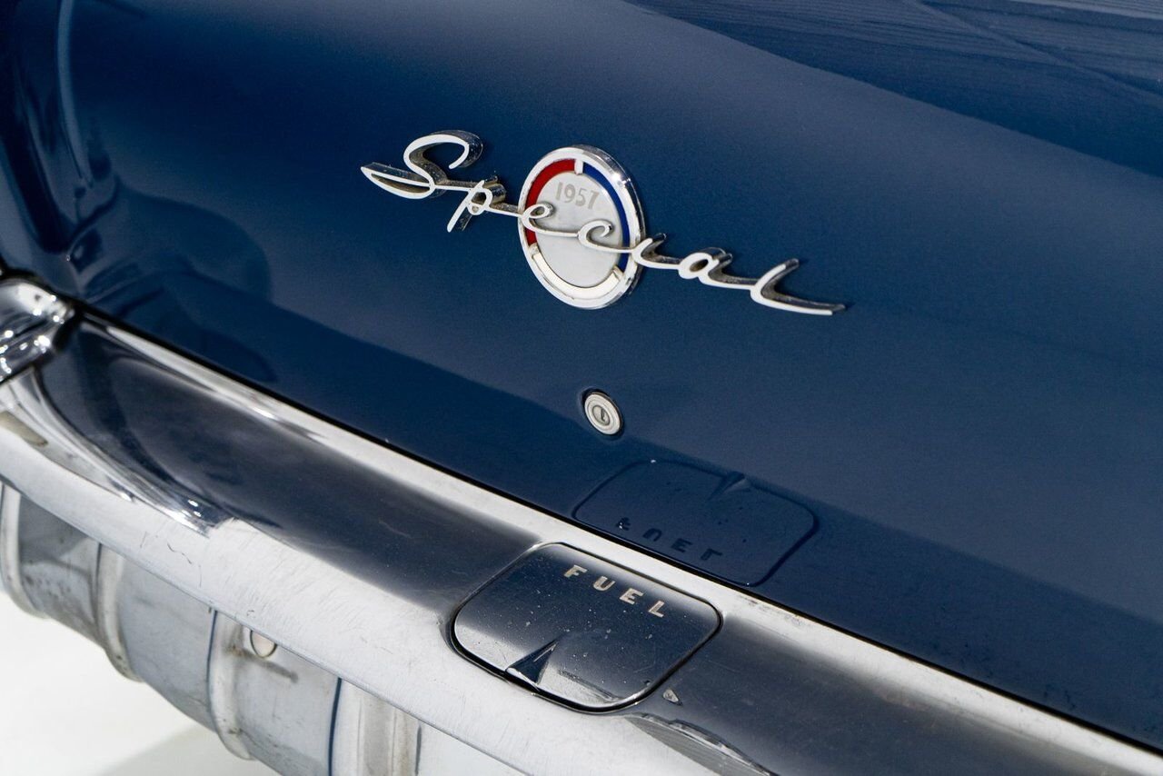 Buick Special 364/300HP NailHead 1 of only 2,056 | PRICE IN USD 1957 Bleu Montréal - photo #33