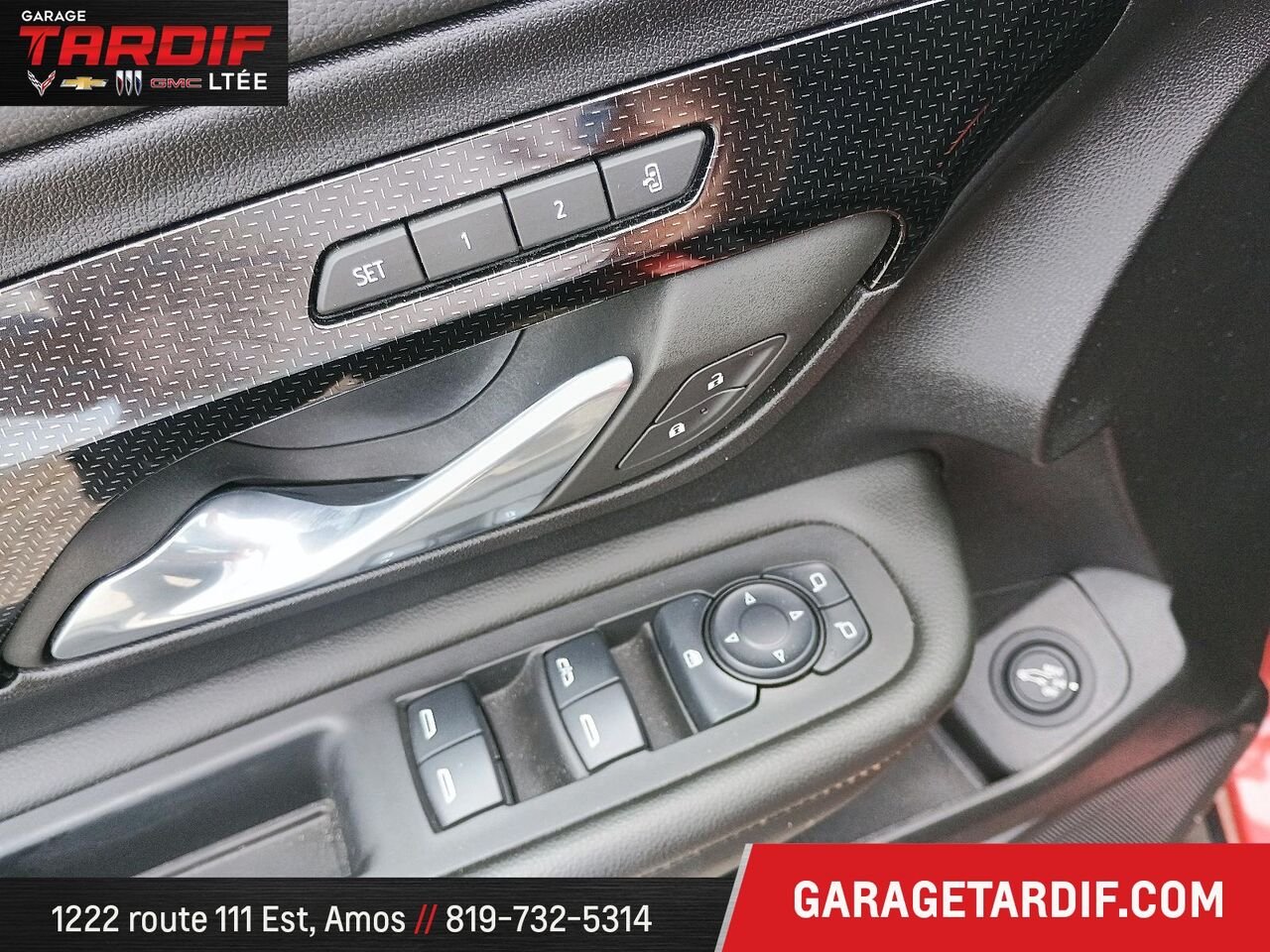 2024 GMC Terrain SLT AWD Red Mont-Laurier - photo #8