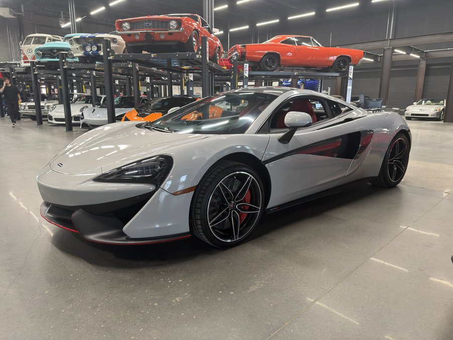 2017 McLaren 570S 2017 Grey