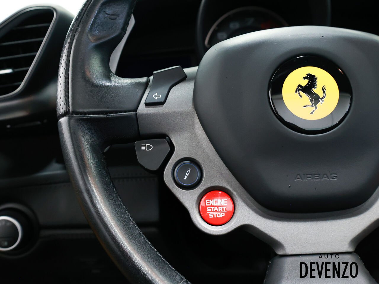 Ferrari 488 Spider 2019 Jaune Saint-Eustache - photo #11