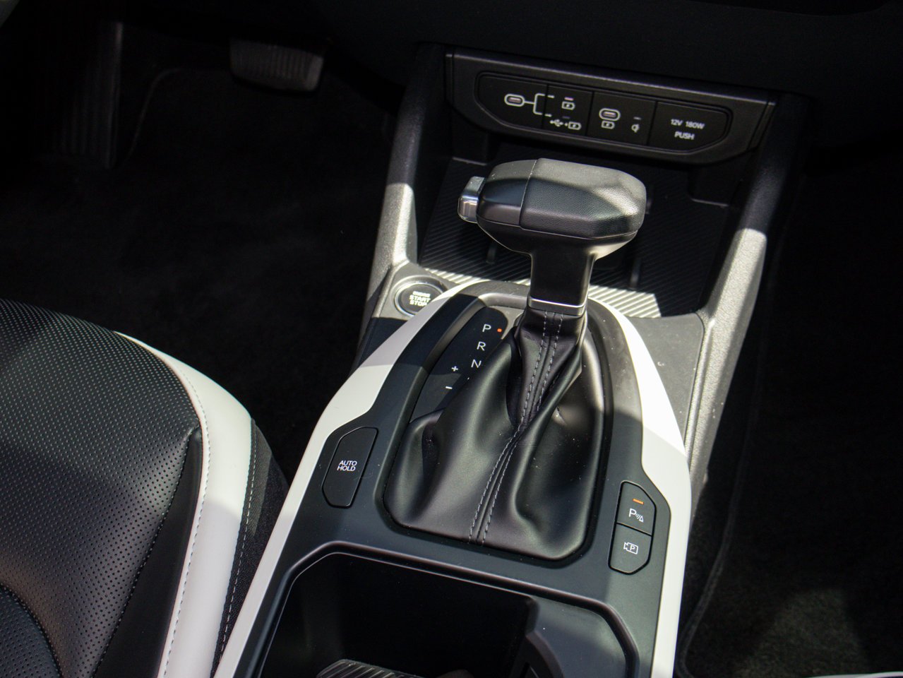 2025 Kia K4 GT-Line Turbo FWD White Sherwood Park - photo #30