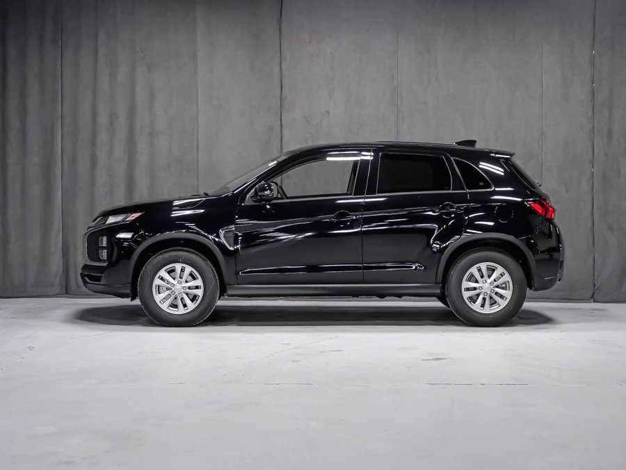 2026 Mitsubishi RVR SE Labrador Black