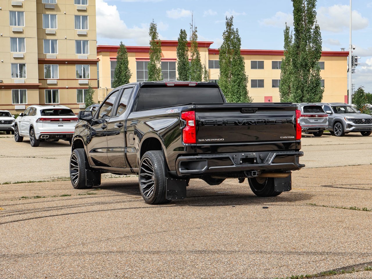 2024 Chevrolet Silverado 1500 4WD Double Cab 147 Custom Black Sherwood Park - photo #5