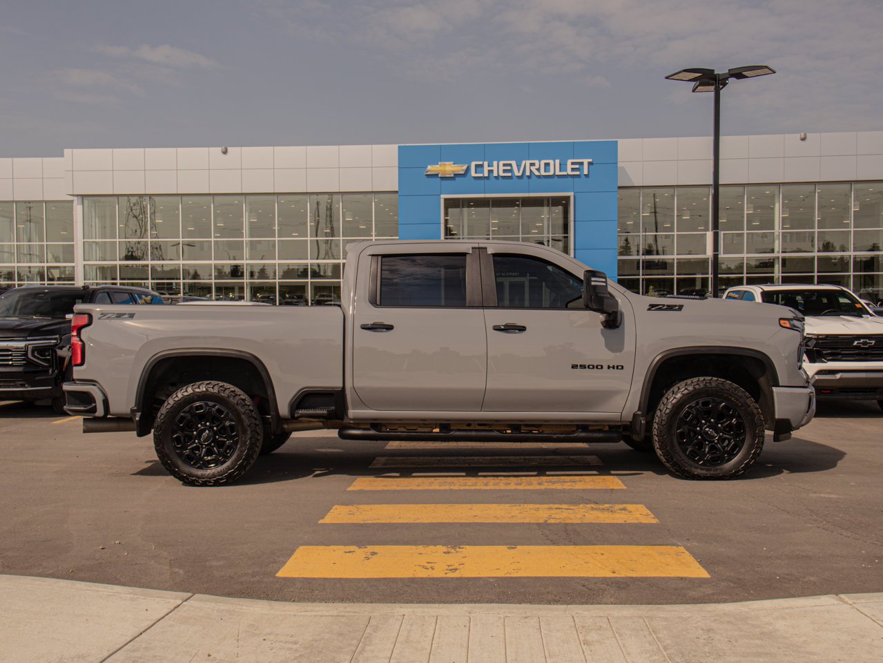 2024 Chevrolet Silverado 2500HD 4WD Crew Cab 159 LT Grey Sherwood Park - photo #11