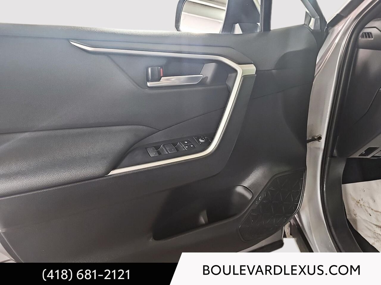 2023 Toyota RAV4 Prime (PHEV) Silver Quebec - photo #7