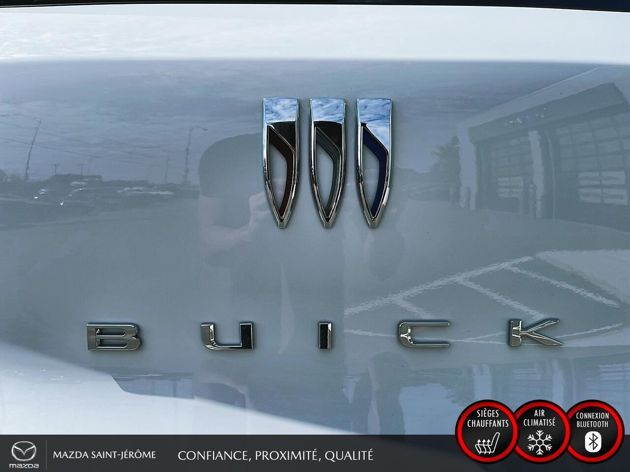 Buick Encore GX Privilégiée | AWD | CLEAN CARFAX | 2024 Blanc Saint-Jérôme - photo #7