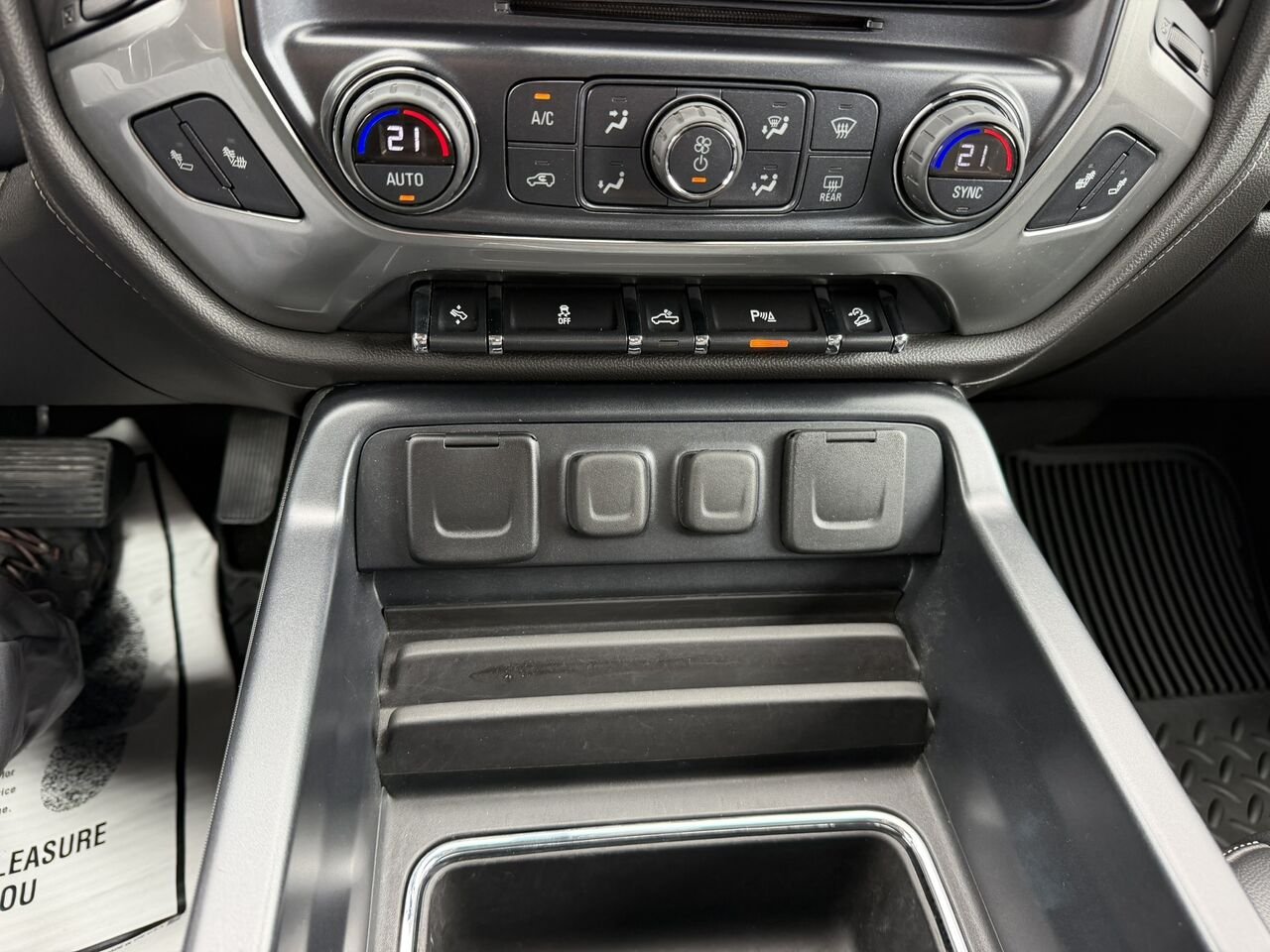 2017 Chevrolet Silverado 1500 2LTZ 5.3L ENCEMBLE Z71 QUAD CAB White Laval - photo #26