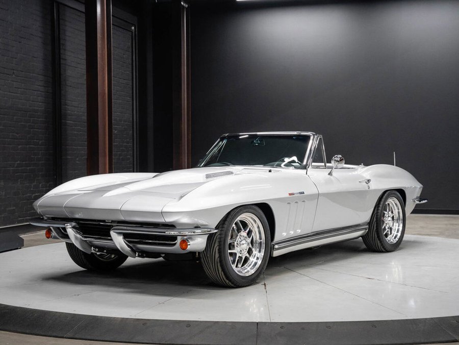 1965 Chevrolet Corvette 1965 Silver