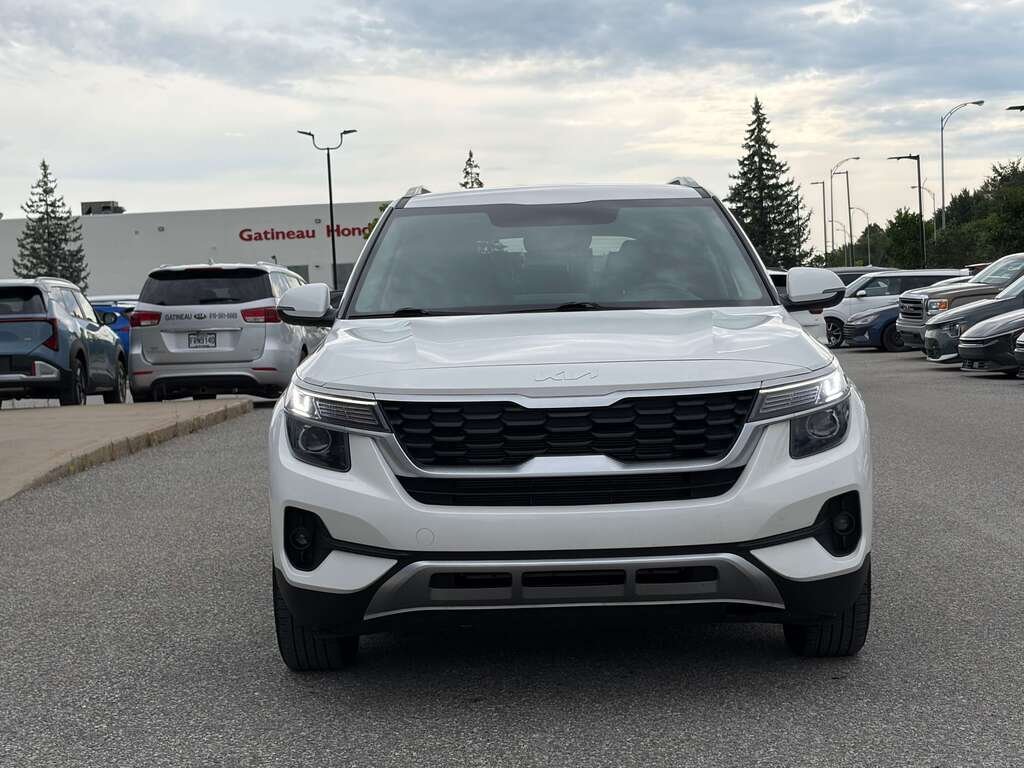 Kia Seltos 2023 Blanc Gatineau - photo #1