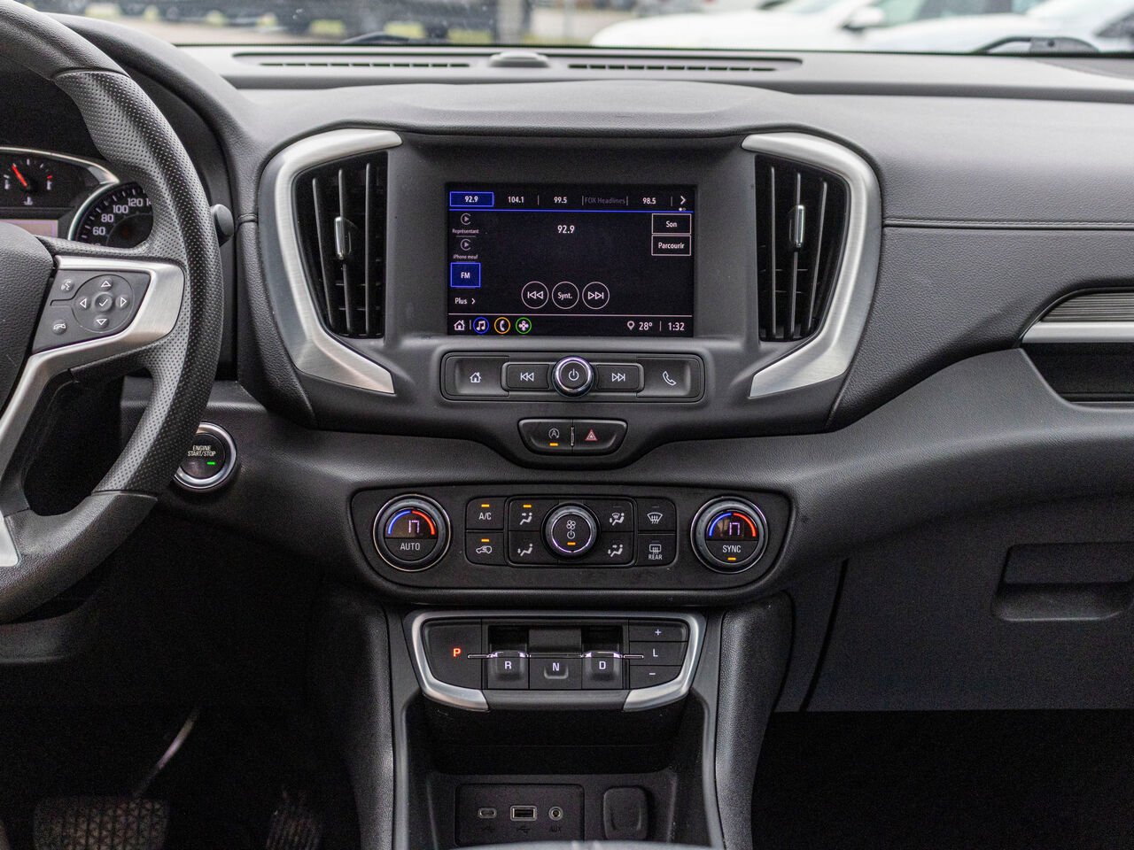 2022 GMC Terrain Traction intégrale, 4 portes SLE White Châteauguay - photo #10