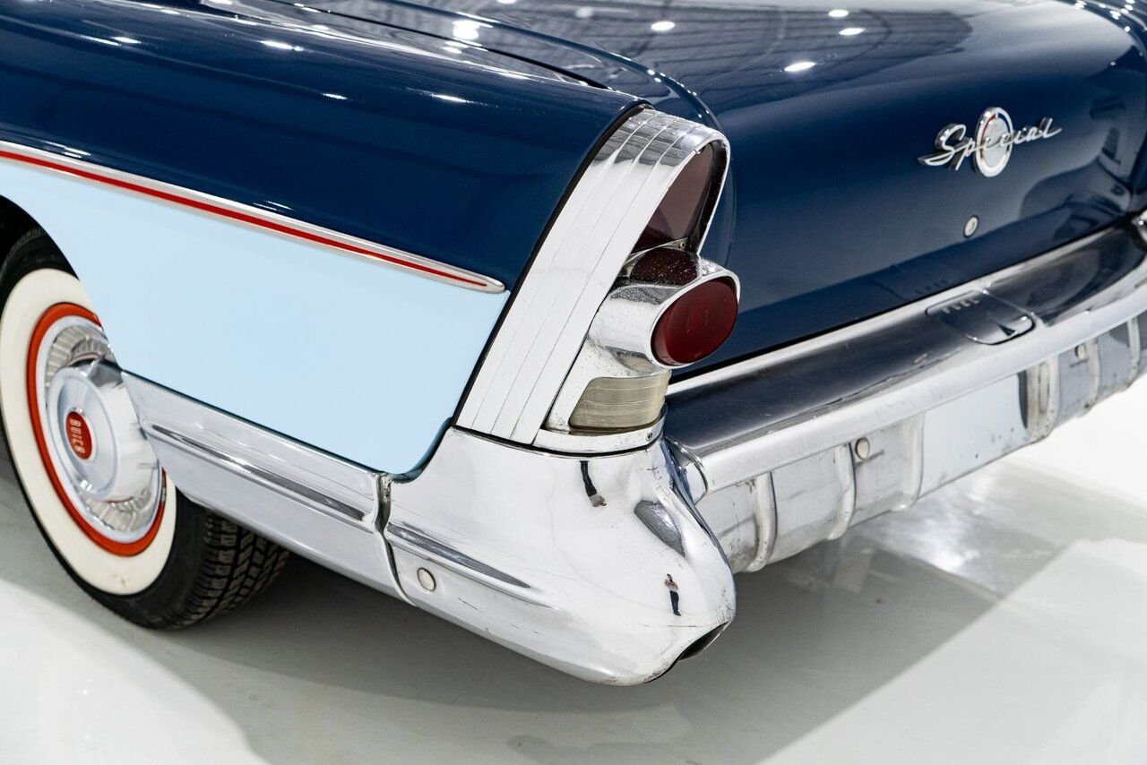 Buick Special 364/300HP NailHead 1 of only 2,056 | PRICE IN USD 1957 Bleu Montréal - photo #31