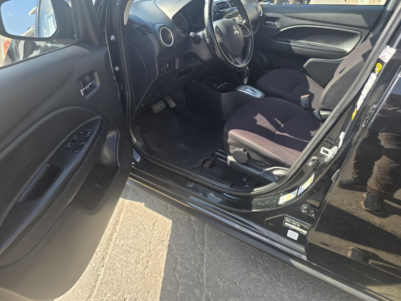 2014 Mitsubishi Mirage Black  - photo #8