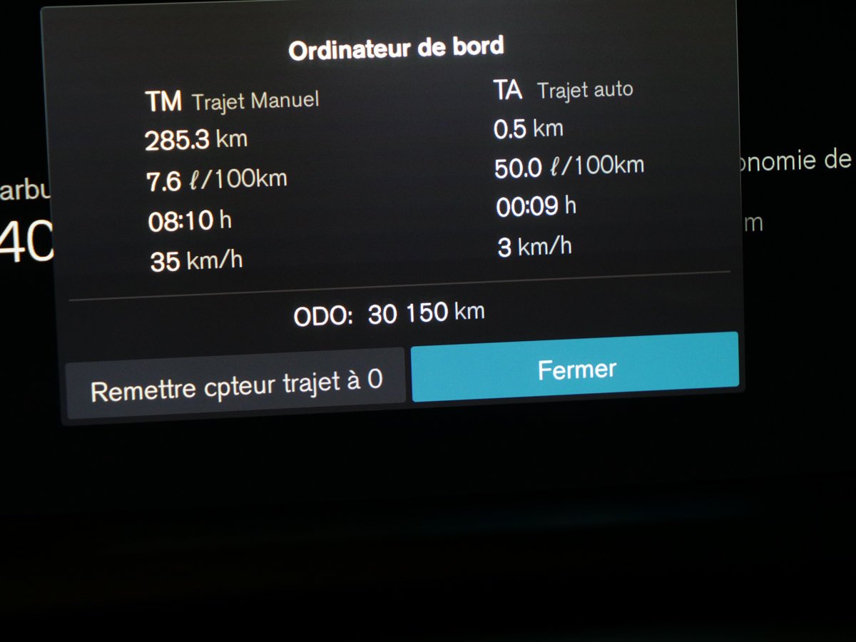 Volvo XC90 Plug-In Hybrid T8 ULTRA BRIGHT LOUNGE 2025 Gris Montréal - photo #9