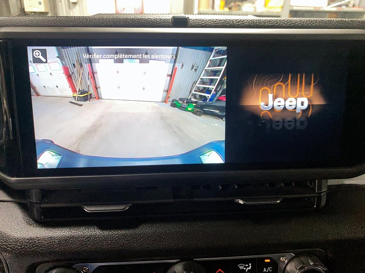 2025 Jeep Gladiator Blue Baie-Comeau - photo #15