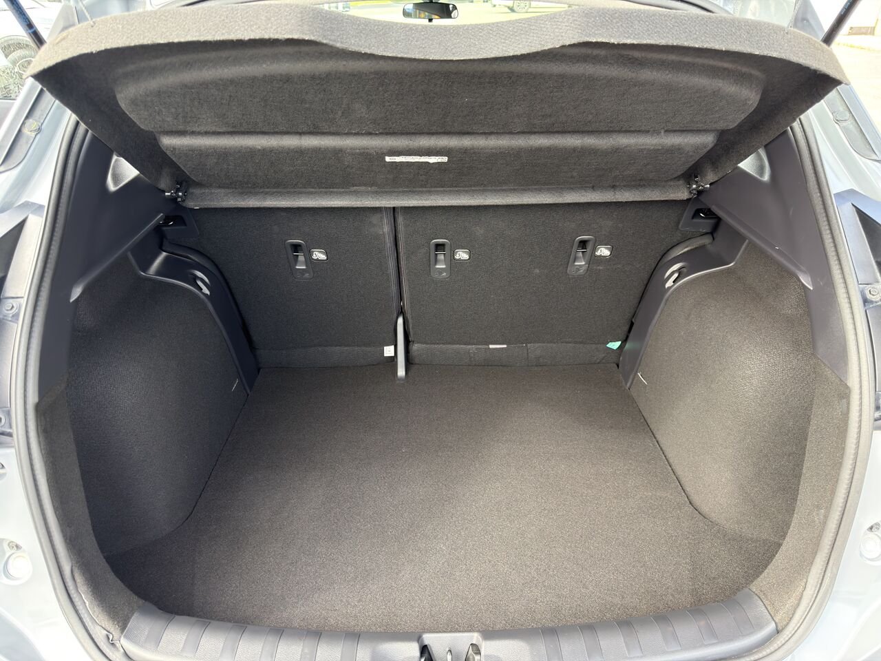 2024 Nissan Kicks Grey Thetford Mines - photo #13