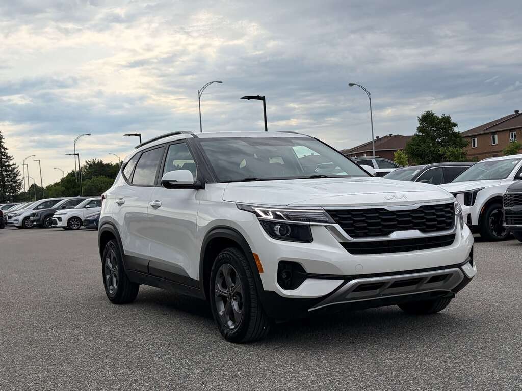 Kia Seltos 2023 Blanc Gatineau - photo #2