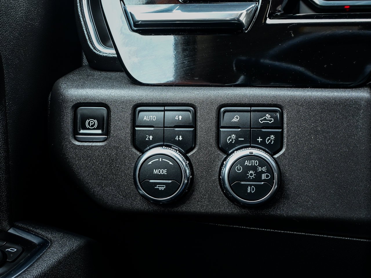 2025 GMC Sierra 1500 4WD Crew Cab 147 Elevation Black Sherwood Park - photo #20