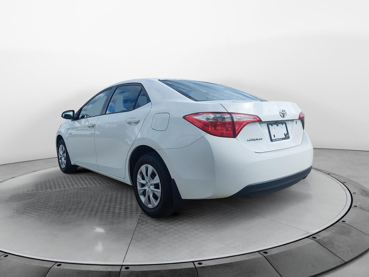 2016 Toyota Corolla VIN 2T1BURHE6GC527963 White Baie-Comeau - photo #3