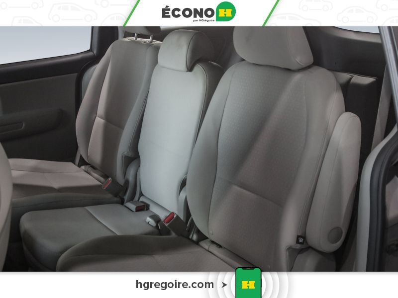 Kia Sedona 2017 Argent Laval - photo #17