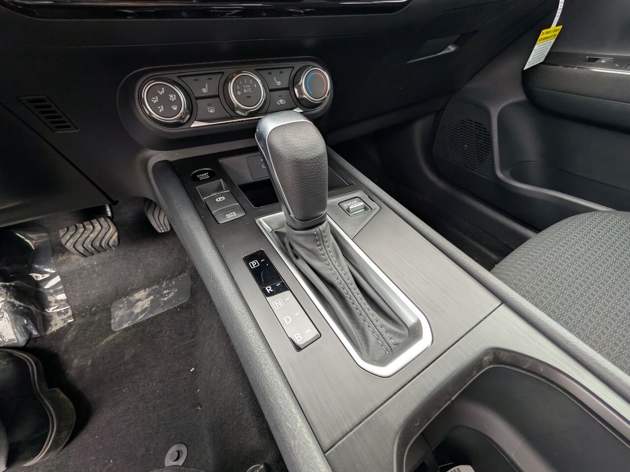 Nissan Kicks KICKS S 2026 Bleu foncé nacré Châteauguay - photo #11