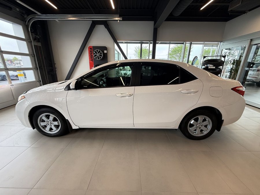 Toyota Corolla CE, Vitres électriques 2016 Blanc