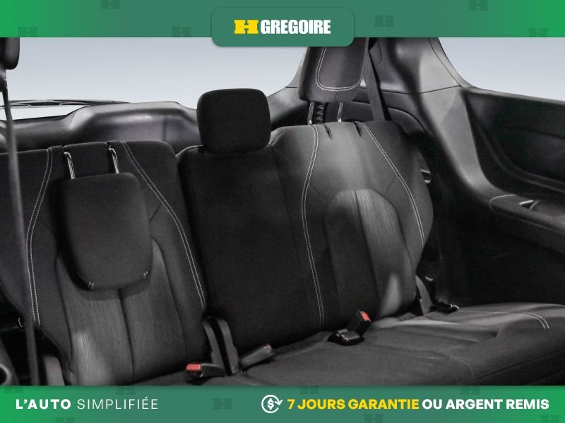 2022 Chrysler Pacifica Grey Saint-Eustache - photo #27