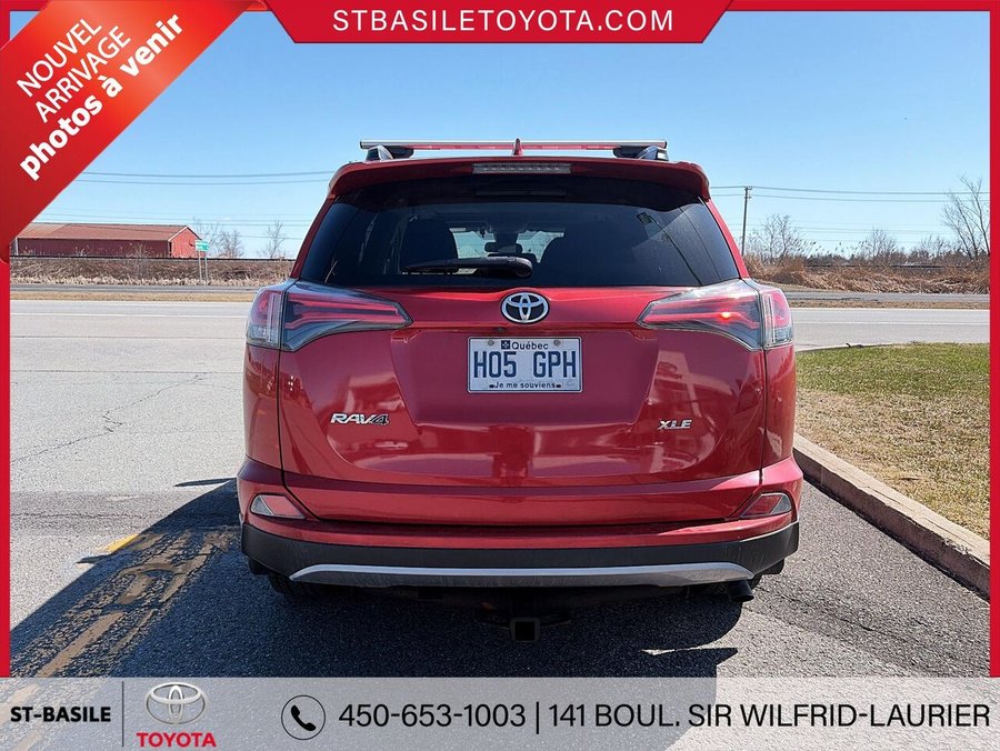 2017 Toyota RAV4 2017 Red