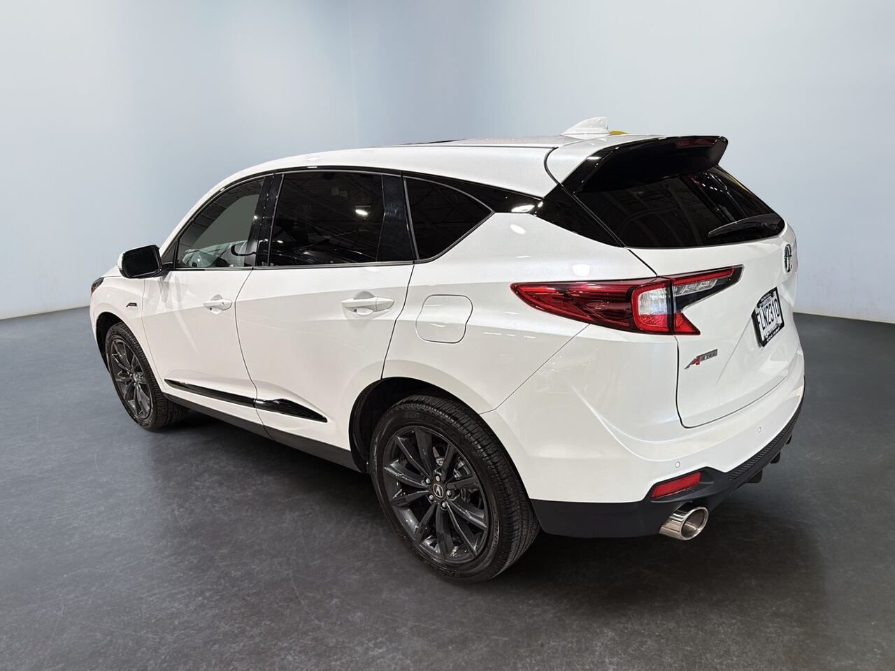 2026 Acura RDX Platinum White Pearl Blainville - photo #3