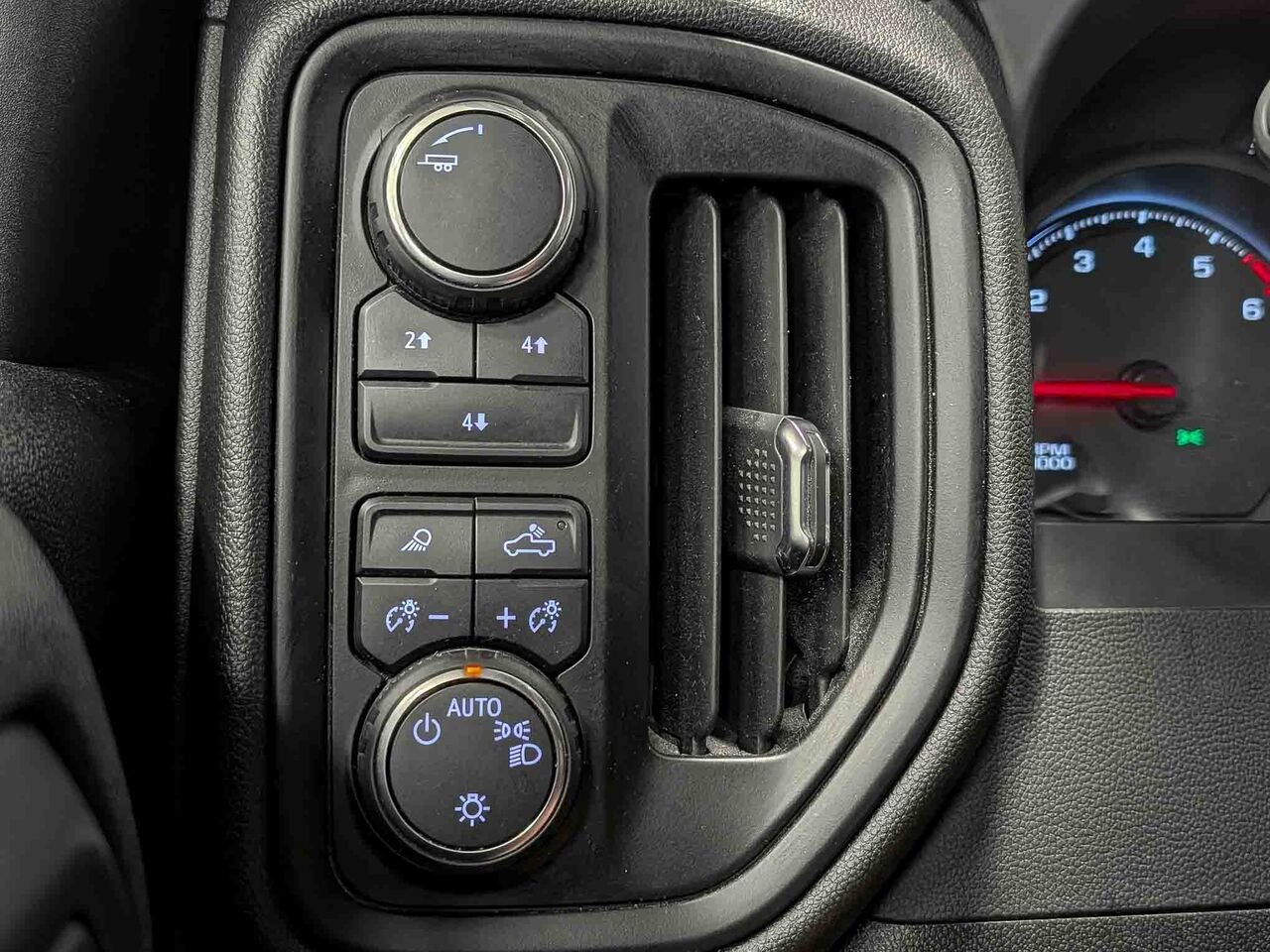 CHEVROLET SILVERADO 2500 CAISSE STANDARD DE 6 PIED Custom Moteur V8 6.6L Essence Gooseneck 2024 Autre Sherbrooke - photo #16