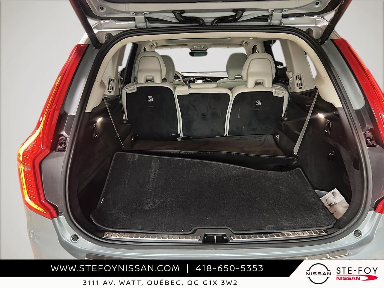 Volvo XC90 Recharge PLUS BRIGHT THEME PHEV 2024 Gris Ste-Foy - photo #5