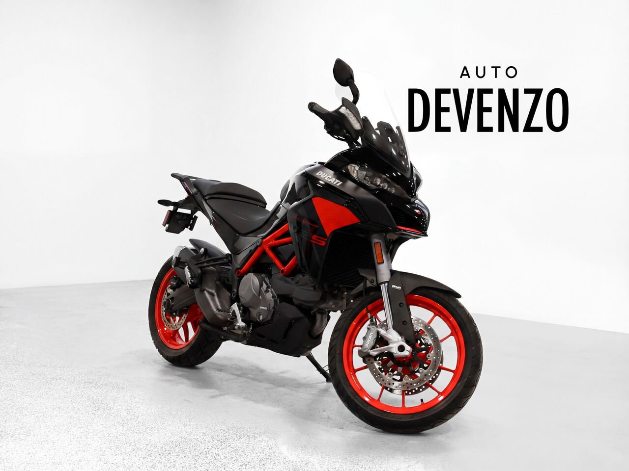 2024 Ducati Multistrada Black Saint-Eustache - photo #0