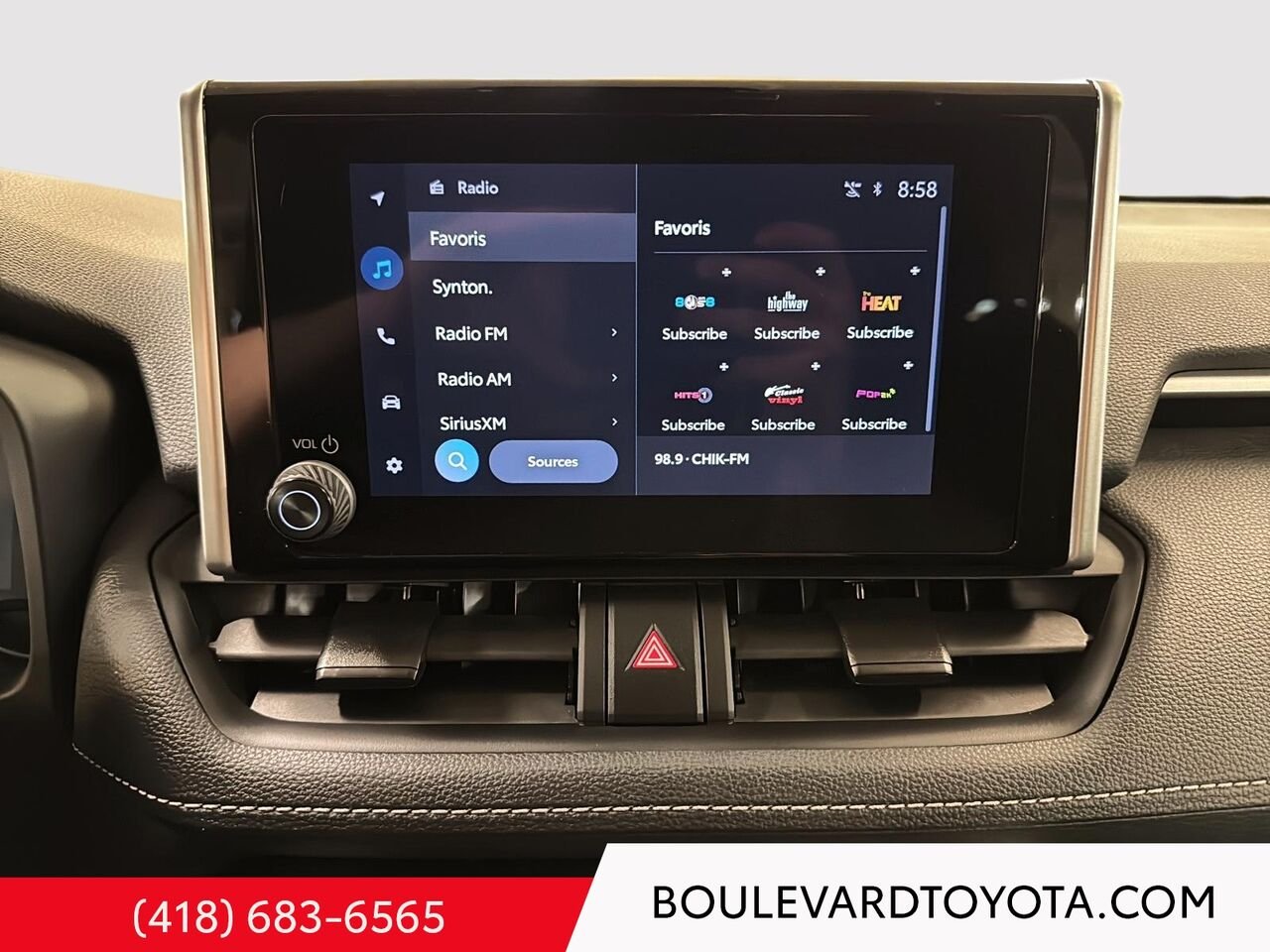 Toyota RAV4 99412A-88 | LE, AWD 2024 Noir minuit métallisé Québec - photo #11