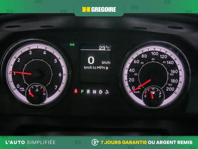 Ram 1500 820283 | ST 4WD AUTO A/C MAGS CAM RECUL BLUETOOTH 2019 Gris Laval - photo #10