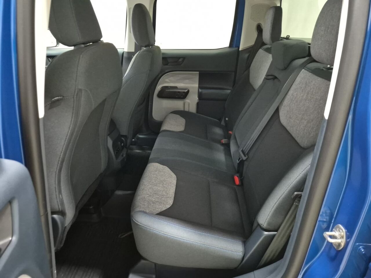 2025 Ford Maverick Blue Châteauguay - photo #18