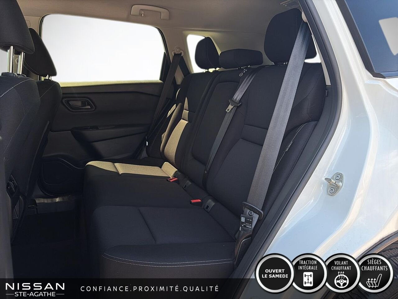 2024 Nissan Rogue White Ste-Agathe des Monts - photo #8