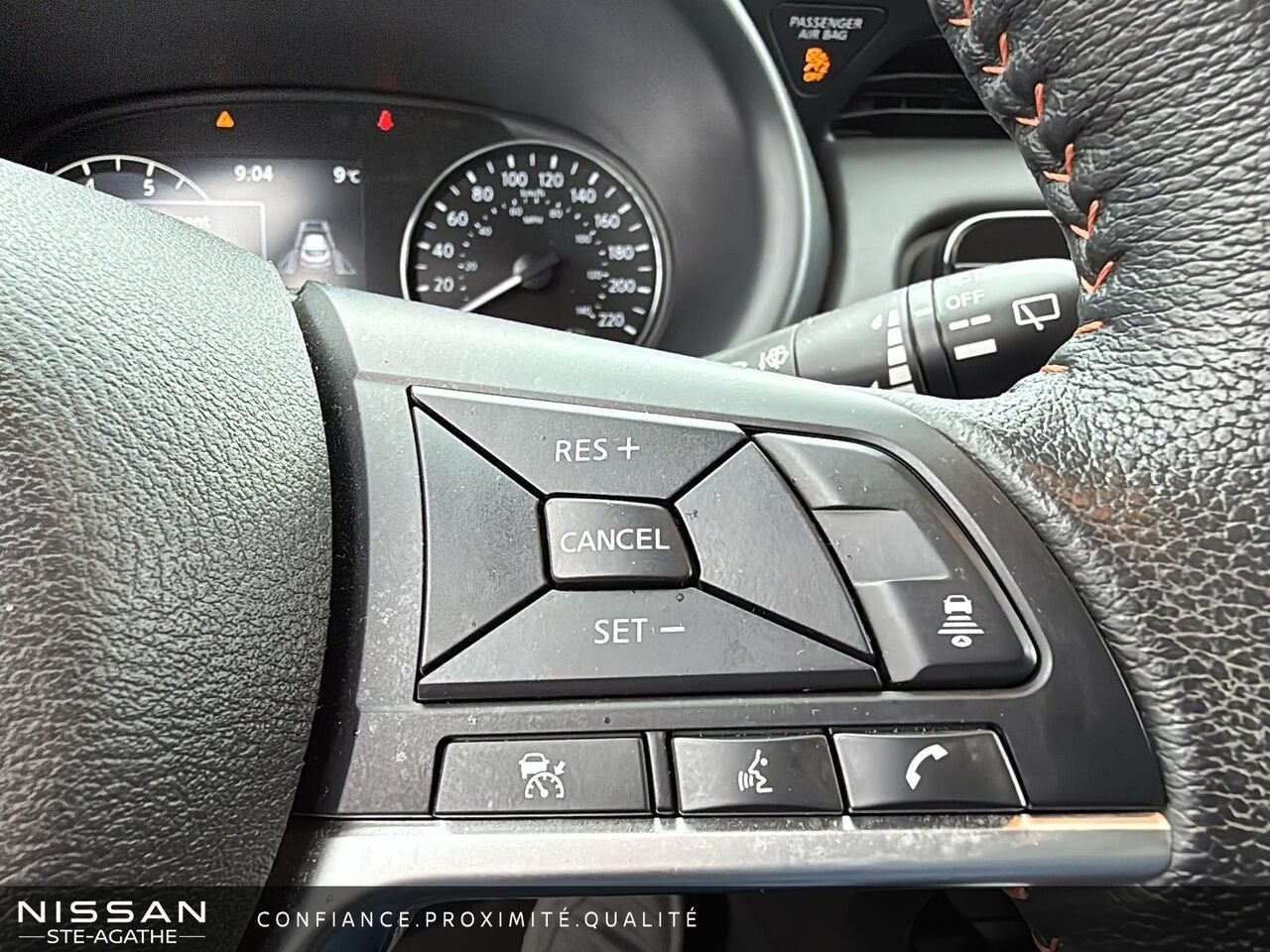 Nissan Kicks 2023 Gris Saint-Jérôme - photo #15