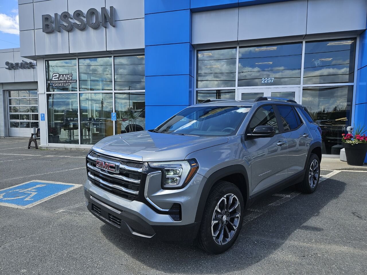 2027 GMC Terrain Élévation 4 portes TI Sterling Metallic Thetford Mines - photo #0