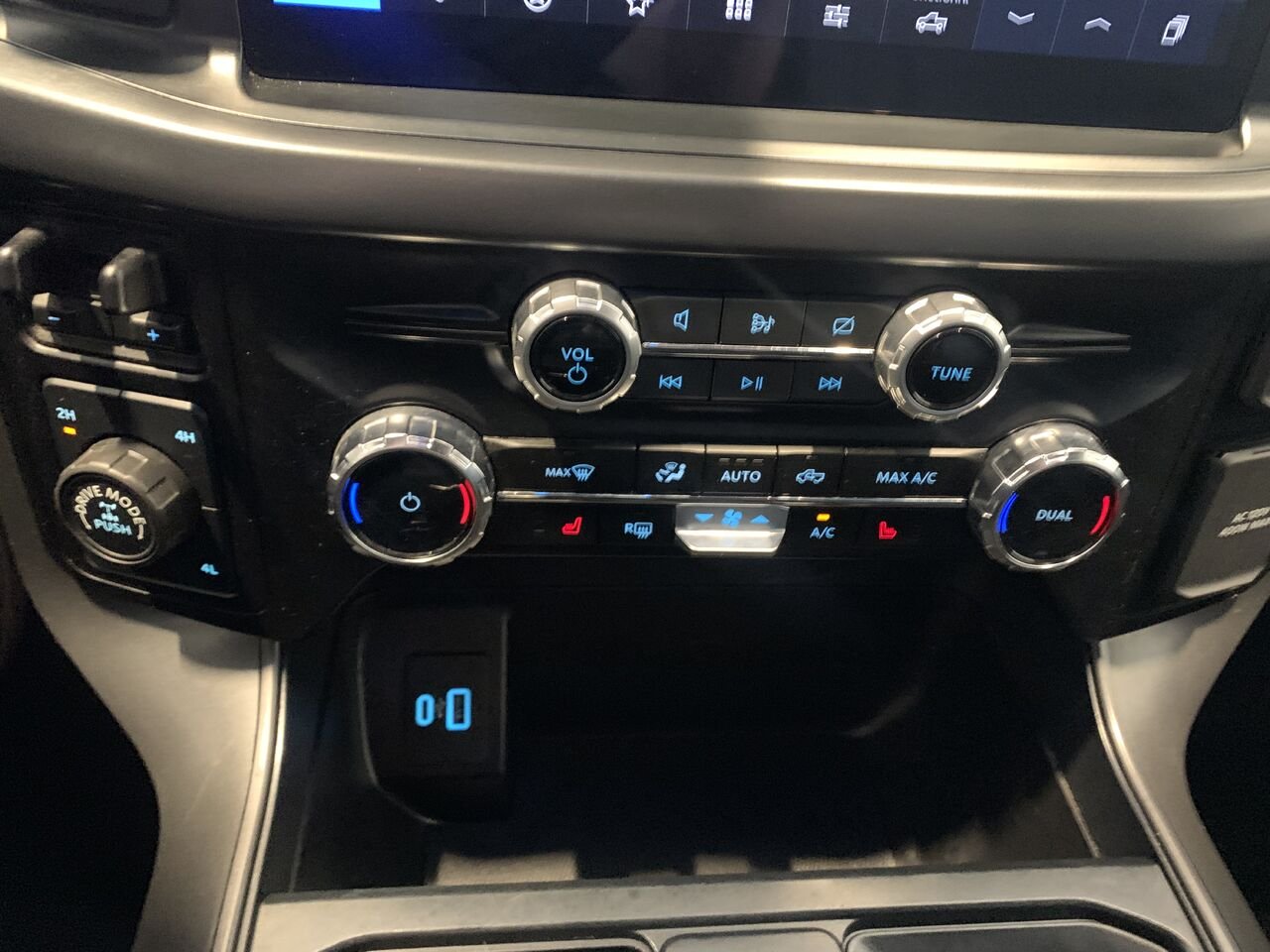 Ford F-150 F150 XLT CREW CAB SHORT BOX 2024 Gris Châteauguay - photo #30