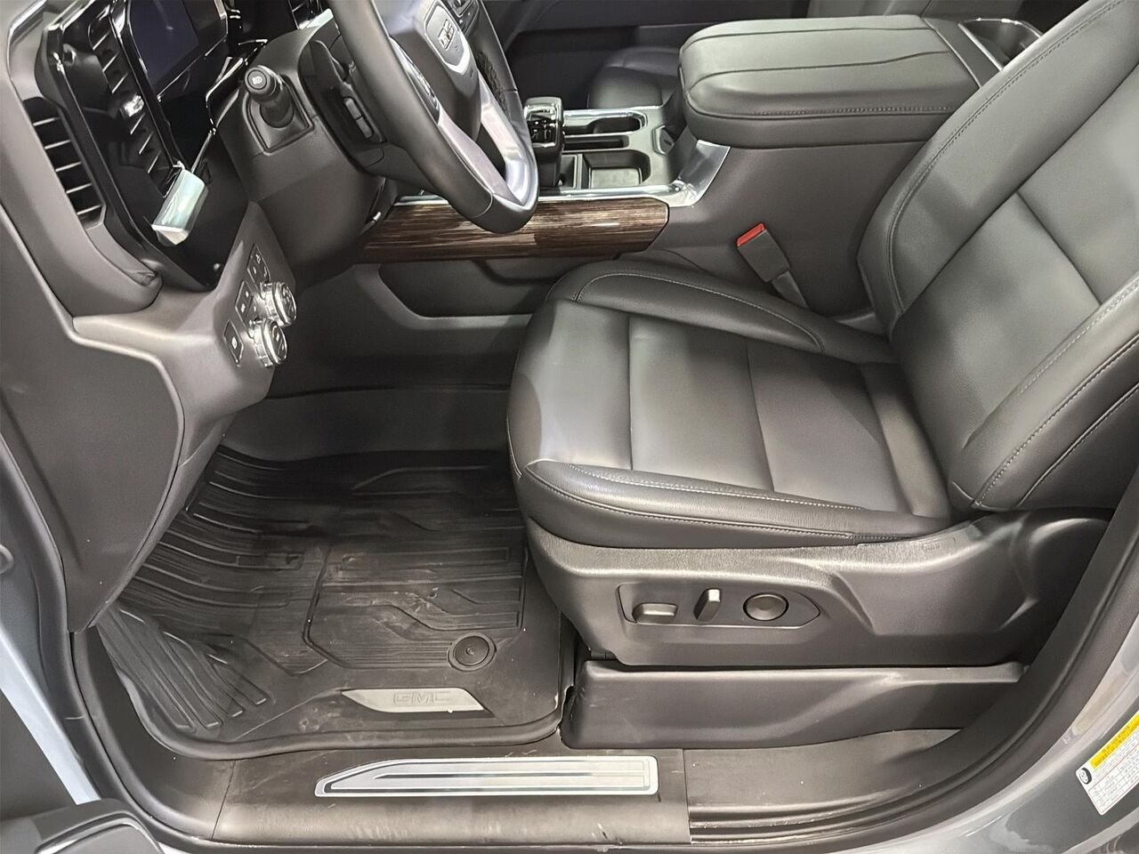 2026 GMC Sierra 1500 Elevation cabine multiplace 4RM 157 po STERLING METALLIC Saint-Hyacinthe - photo #8