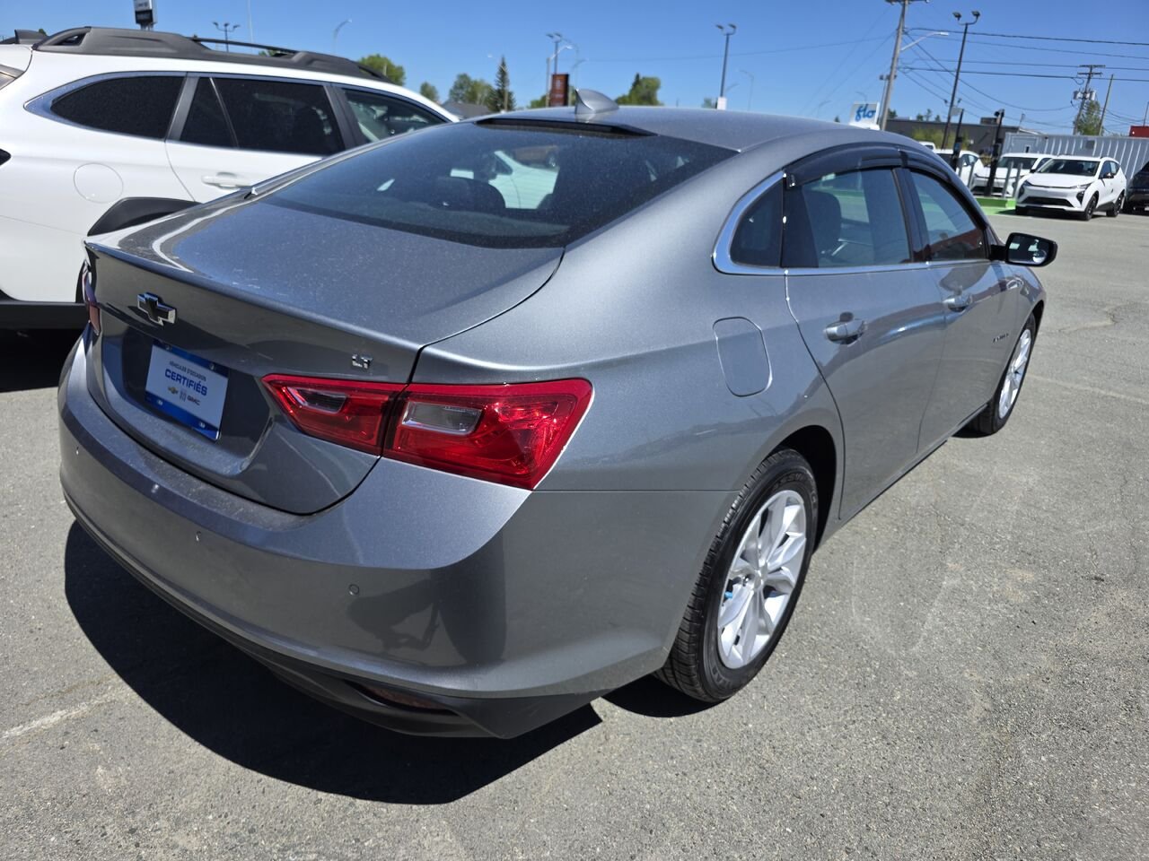 2024 Chevrolet Malibu 1LT Grey Rouyn-Noranda - photo #3