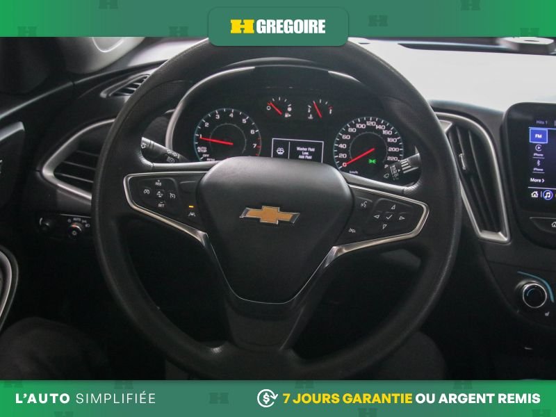 Chevrolet Malibu 2023 Blanc Saint-Eustache - photo #17